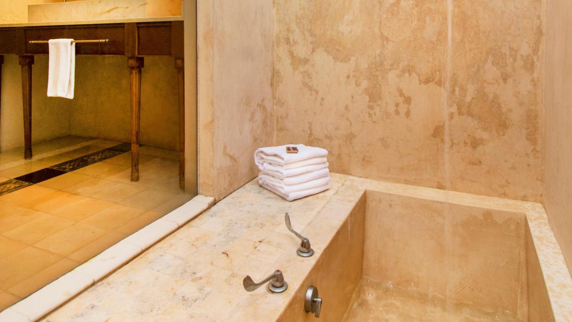 Rosas & Xocolate Boutique Hotel And Spa Merida, A Member Of Design Hotels Экстерьер фото